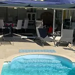 ゲストハウス La Maison Des Hippocampes ラ・テスト・ド・ビュシュ