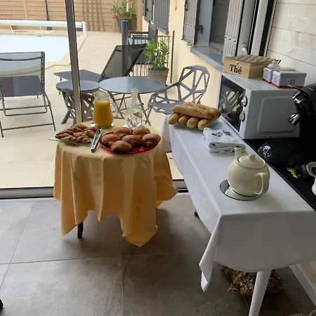 La Maison Des Hippocampes 게스트하우스 3*